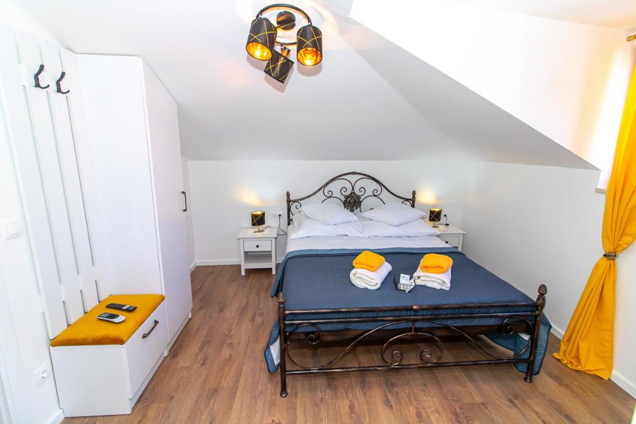 Luxury Apartments Iris Mostar Esterno foto