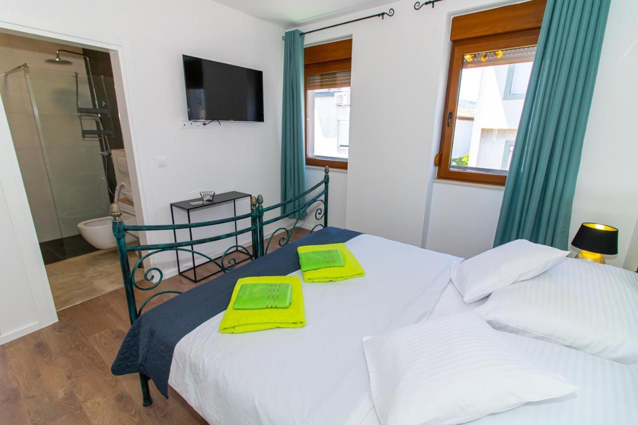 Luxury Apartments Iris Mostar Esterno foto