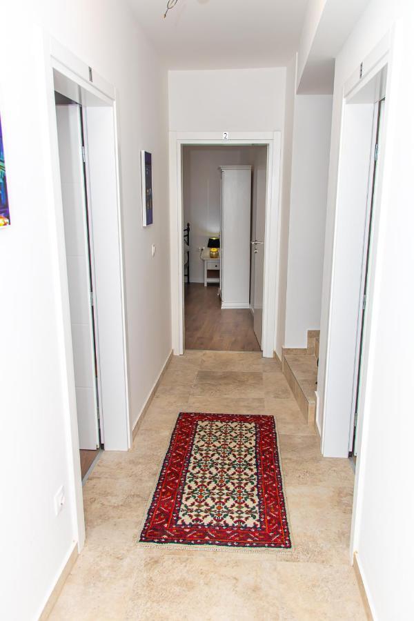 Luxury Apartments Iris Mostar Esterno foto