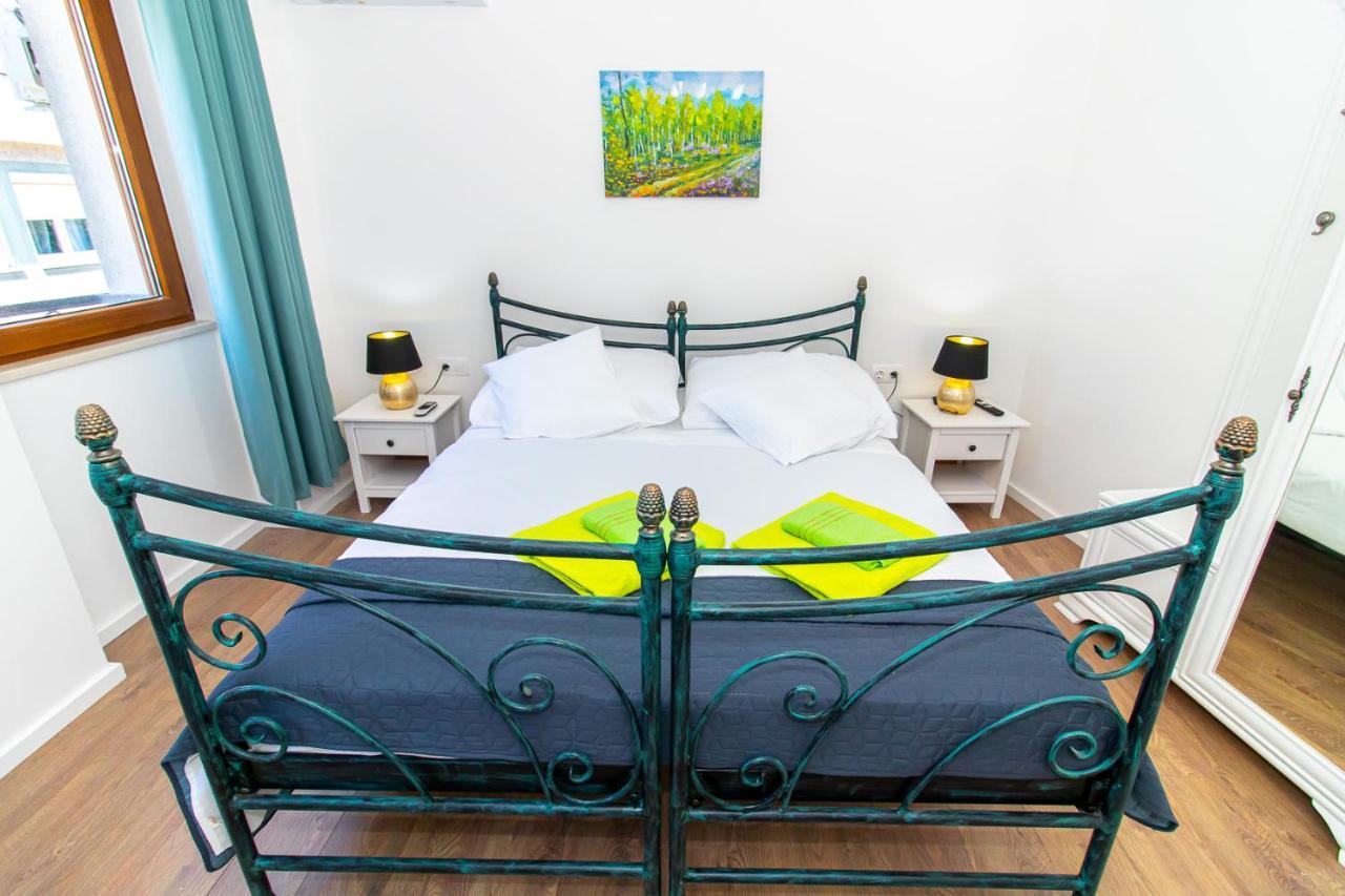 Luxury Apartments Iris Mostar Esterno foto