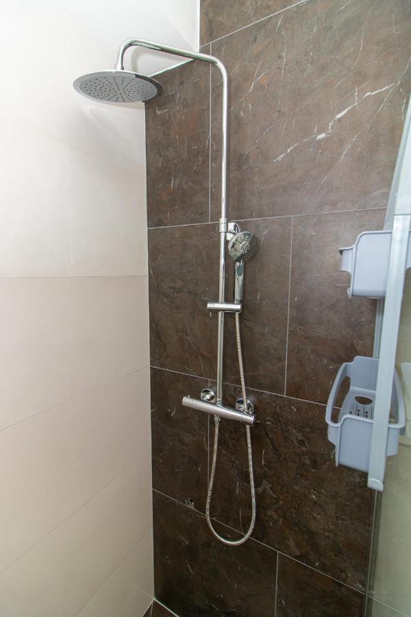 Luxury Apartments Iris Mostar Esterno foto