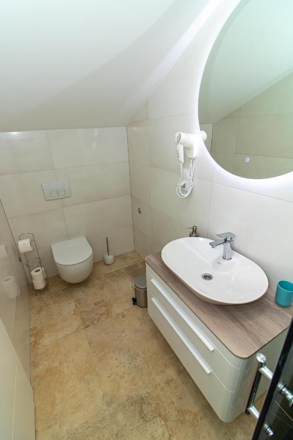 Luxury Apartments Iris Mostar Esterno foto