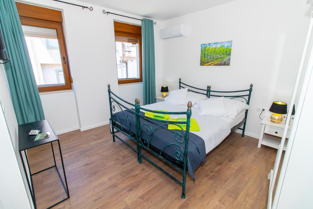 Luxury Apartments Iris Mostar Esterno foto