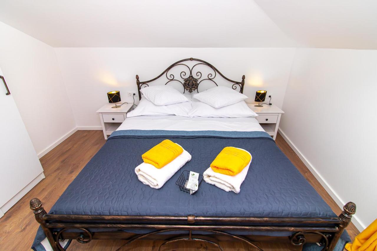 Luxury Apartments Iris Mostar Esterno foto